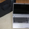 Vand laptop/notebook  Sony Vaio Intel Core i5 520M 2.4 GHz, Memorie 4 GB, hdd 500 GB + geanta