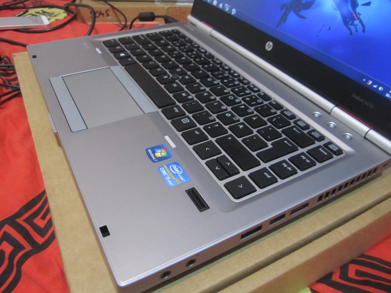laptop-hp-elitebook-8470p-i5-peste-multe-i7-47609-3faee448.jpg