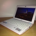 Laptop Netbook LG X110 Alb cu roz 3G (cartela SIM) IMPECABIL
