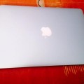 Apple macbook air 13,3 inch,cu 2 sisteme windows 8 pro,O